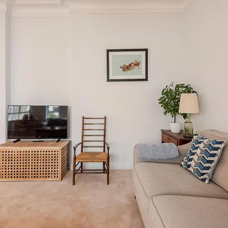 Nordic Regency Apartment เชลเทนแฮม ภายนอก รูปภาพ